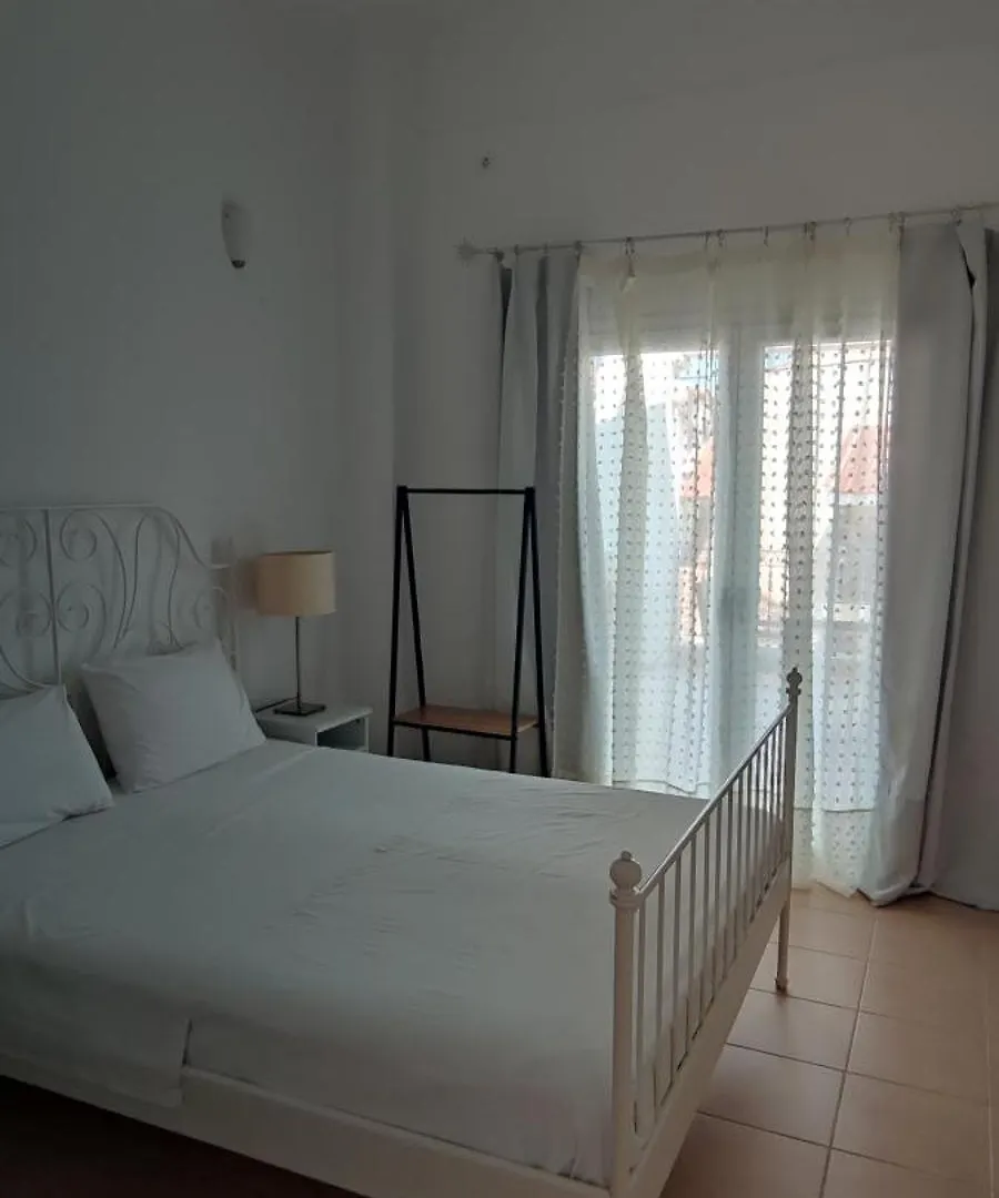 بيت ضيافة Neaktion Apartments نيكيتي
